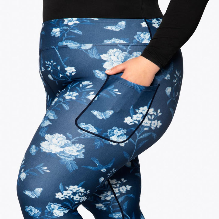 Blue Vintage Bloom Capri