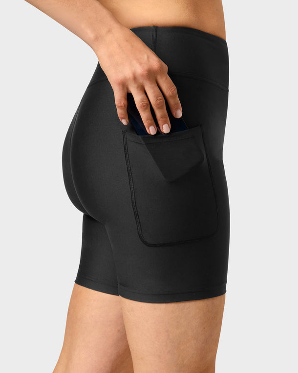 Malli 168 cm, koko S