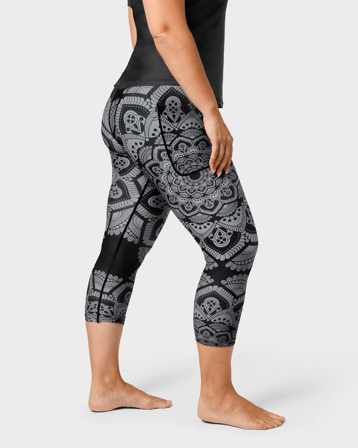 Signature Dark Mandala Capri