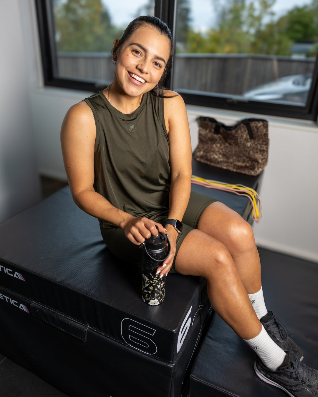 Malli 163 cm, koko M