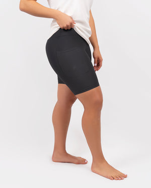 Malli 163 cm, koko S