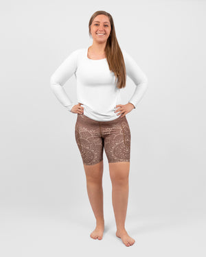 Malli 175 cm, koko M