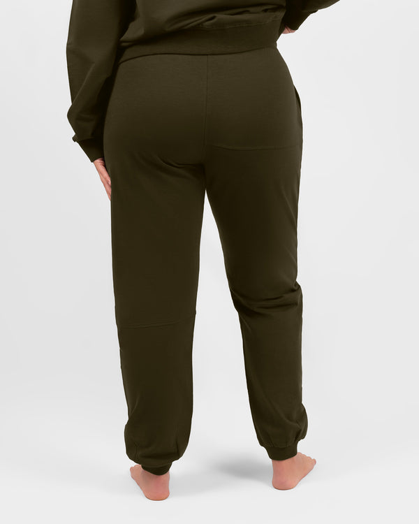 Malli 167 cm, koko M