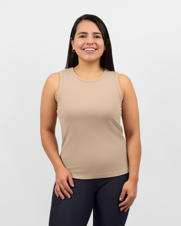 Malli 163 cm, koko S