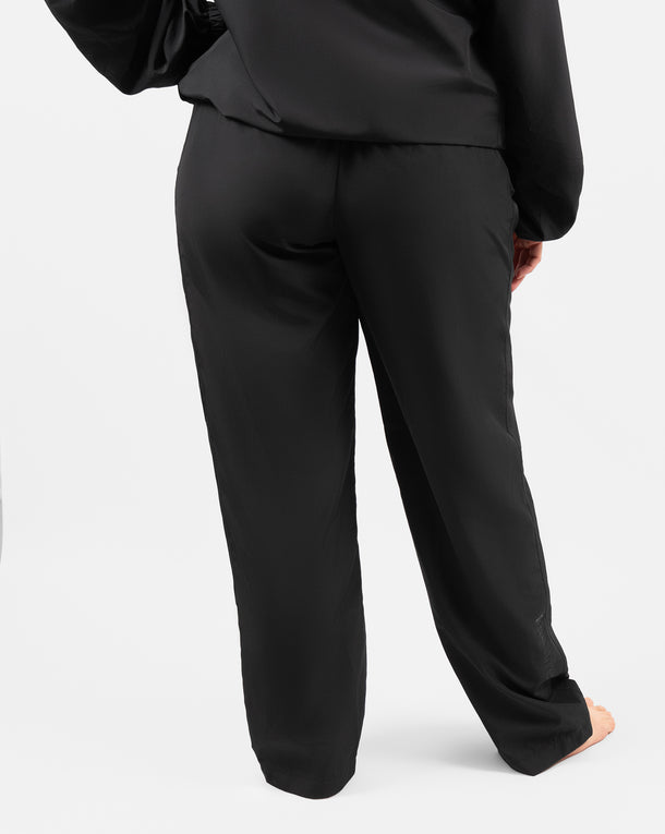 Malli 164 cm, koko M