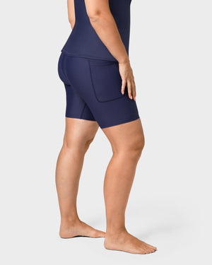 Malli 170 cm, koko M