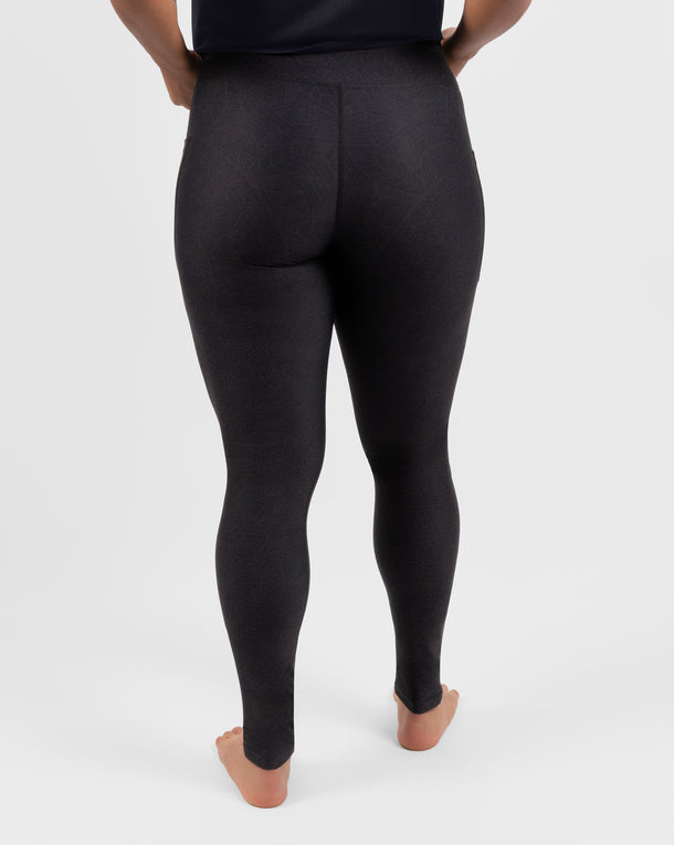 Malli 163 cm, koko S